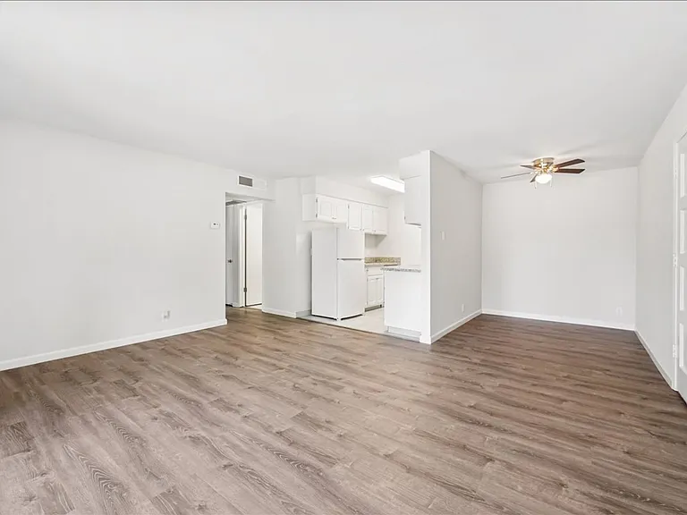 7051 Bowling Dr — Photo 13