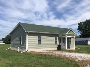 301 Railroad Ave, Mount Sterling, IL 62353