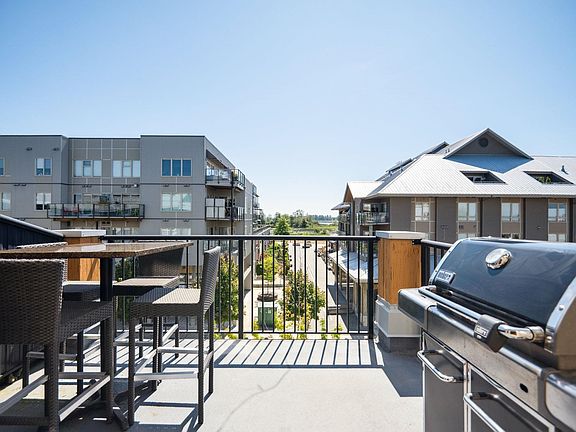 5th image of 6077 London Rd #303