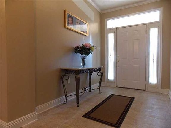 3rd image of 266 Goldenwood Dr