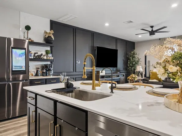3034 Crown Gate Dr, Houston, TX 77047