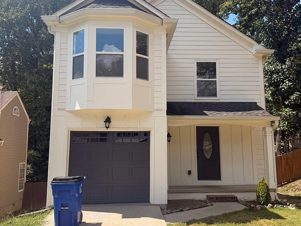 761 Hampton Hill Ct