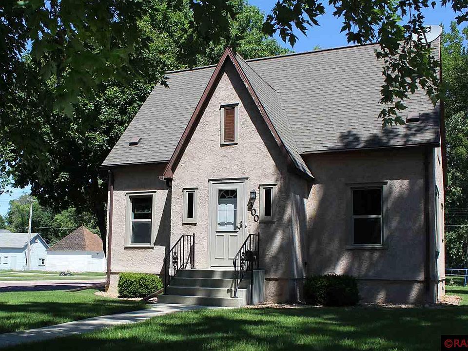 1st image of 300 SE Water St
