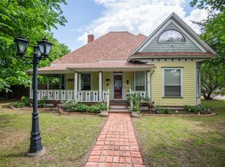 306 College St, Red Oak, TX 75154