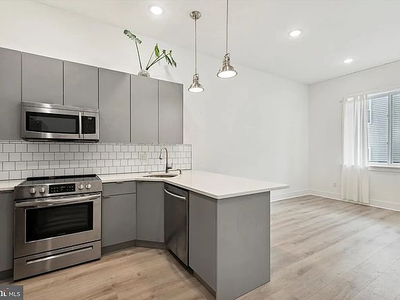 4th image of 1504 N Stillman St #6
