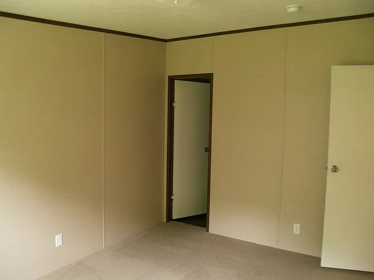 162 Brandenburg Dr — Photo 12