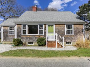 58 Wings Neck Rd, Pocasset, MA 02559