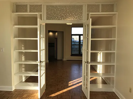 Rented by Compass | media 47