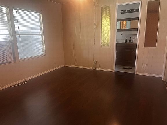 3rd image of 96 Pickering Dr