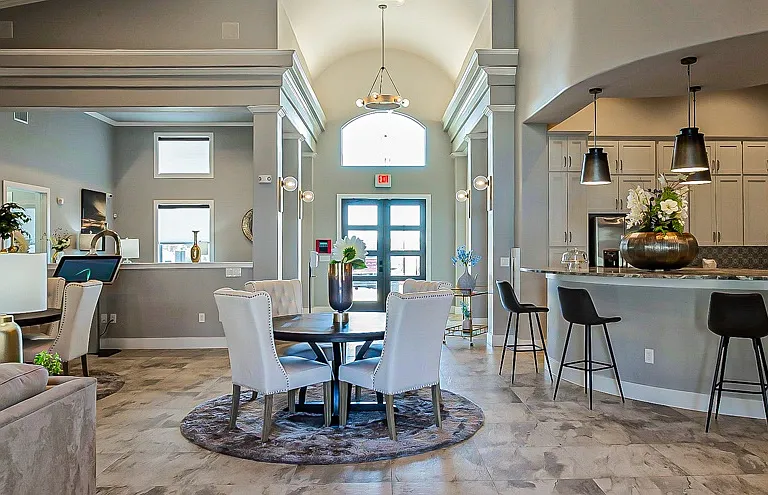 Paragon Westover Hills Apartments — Photo 22