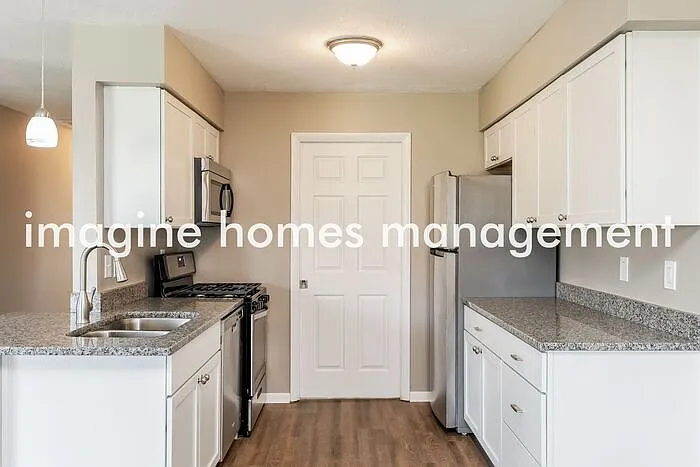 7690 Sharon Dr — Photo 5