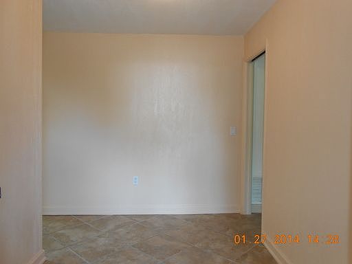 3rd image of 520 Parkwood Ct