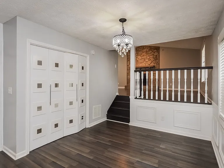 2093 Phillips Rd — Photo 6