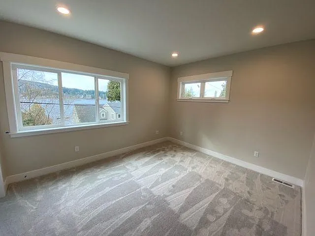 Master bedroom with lake view