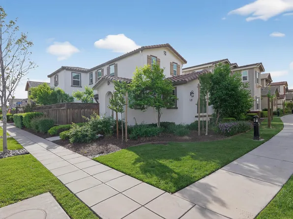 1005 S Fowler Ln, Mountain House, CA 95391