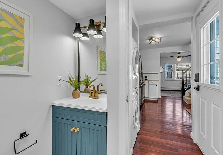 37 Shrewsbury Ave — Photo 18