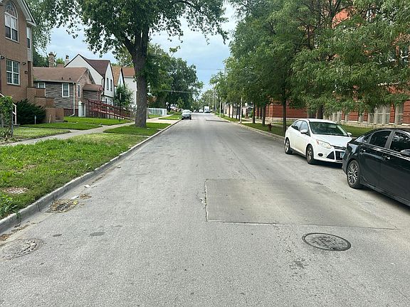 5th image of 11948 S Parnell Ave