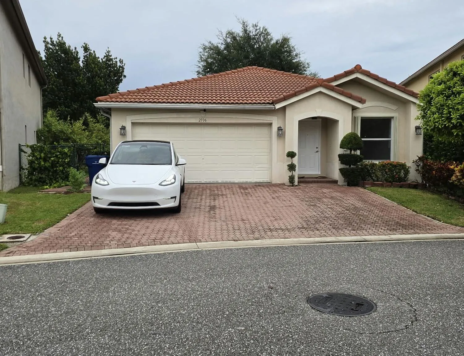 3 bed, 2.5 bath, 1670 sqft, $3,000 — Photo 1
