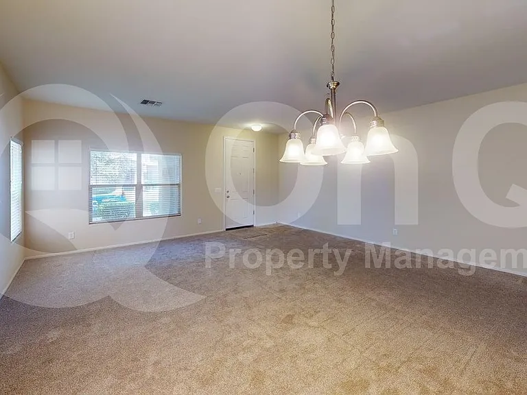 10821 W Elm St — Photo 6