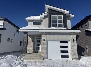 216 Superior Dr, Loyalist, ON K7N 0E4