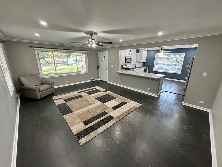 202 N Biermann Ave — Photo 4