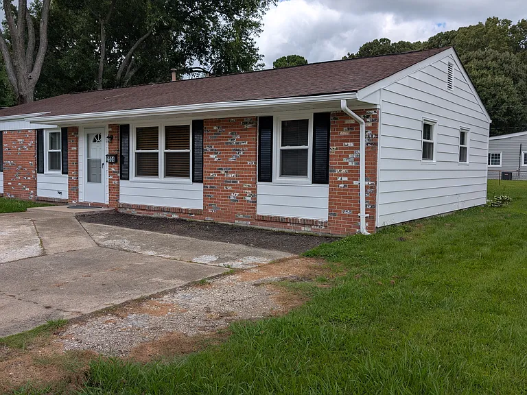3504 Club House Rd — Photo 3