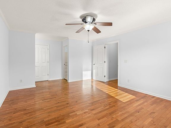 3rd image of 4122 Faithway Dr