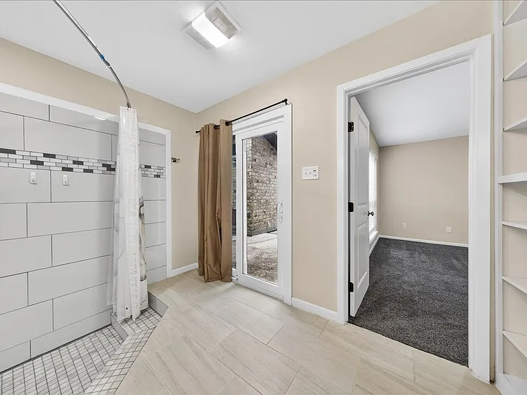 5025 Romford Dr — Photo 29