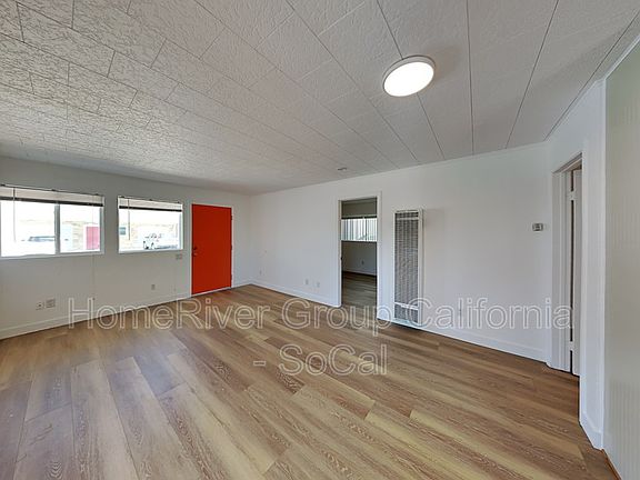 3rd image of 218 Cahuenga Dr Unit 1