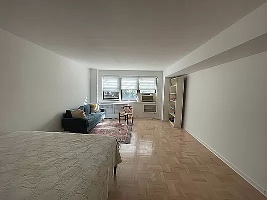 1st image of 333 E 75th St #1BF