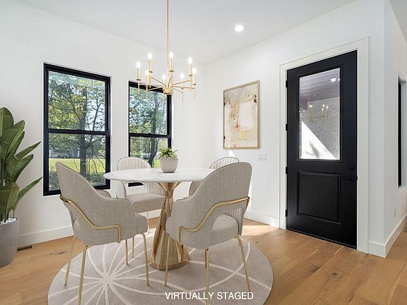4th image of 1702 E Cobblestone Drive
