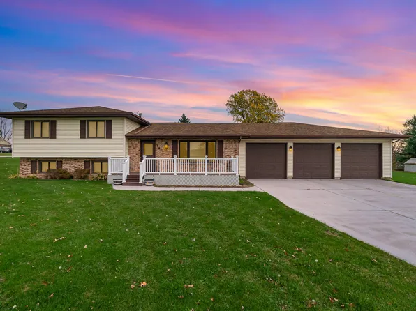 8409 Jasper Ct, Merrillville, IN 46410