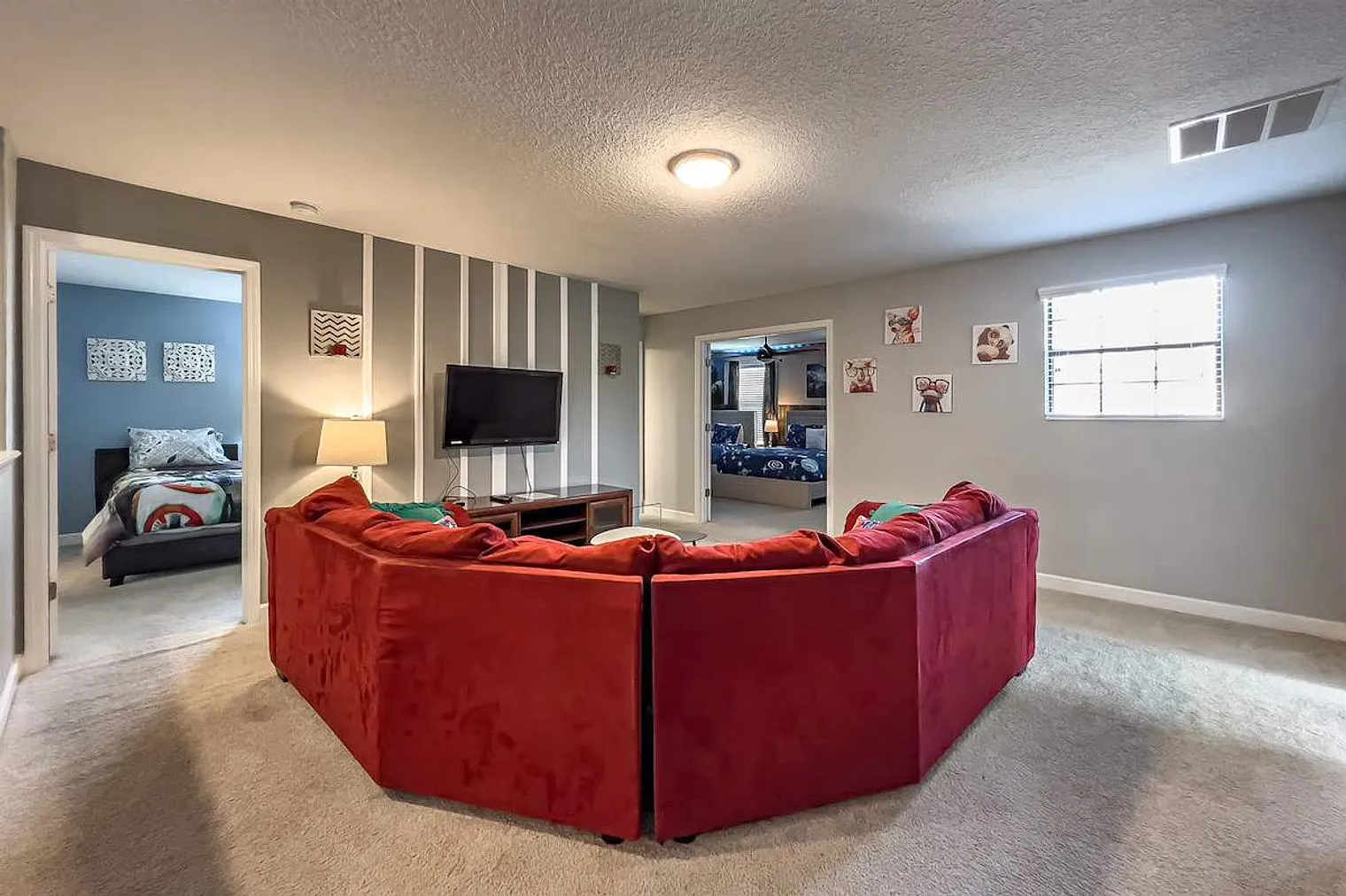 9 bed, 5.0 bath, 3907 sqft, $9,399 — Photo 1