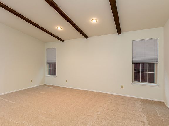 3rd image of 1616 White Way Dr