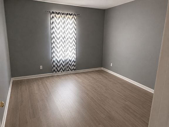 2nd image of 50 Marshland Rd APT 9