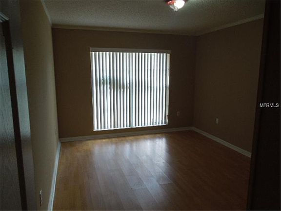 3rd image of 2897 Pond View Dr