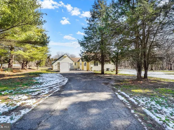 42 Matthew Bathon Ct, Elkton, MD 21921