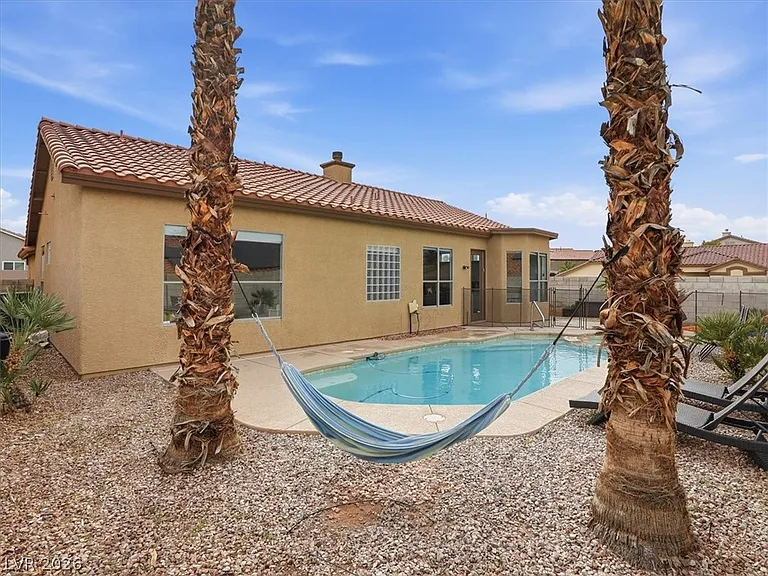 1562 Harwood Ave — Photo 33