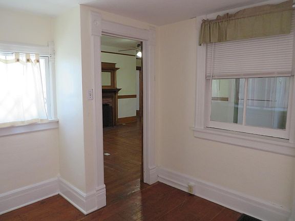 2nd smaller bedroom. Could be used as an office!