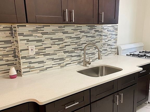 4th image of 41-42 42nd St #3