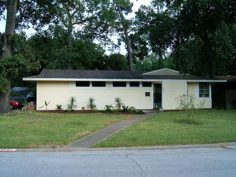 1527 Hewitt Drive