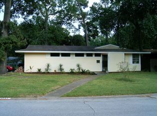 1527 Hewitt Dr, Houston, TX 77018
