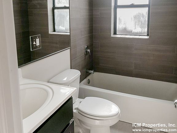 4th image of 4651 N Wolcott Ave #18212