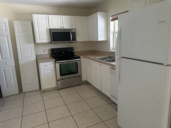 2nd image of 4460 Timber Ridge Ln #4482
