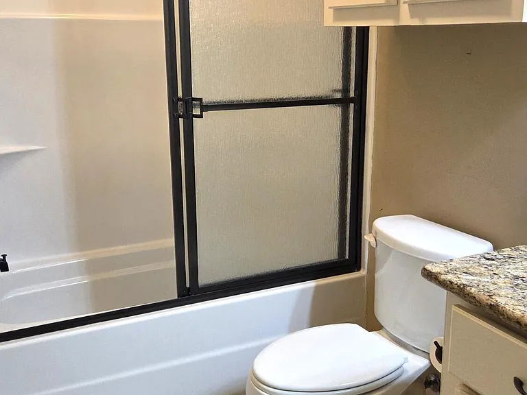 102 Oak Meadow Ct — Photo 19