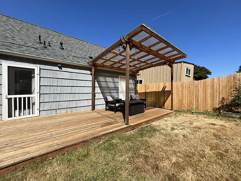 6640 NE Roselawn St — Photo 38