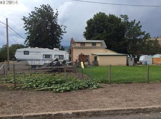 3104 N 1st St, La Grande, OR 97850