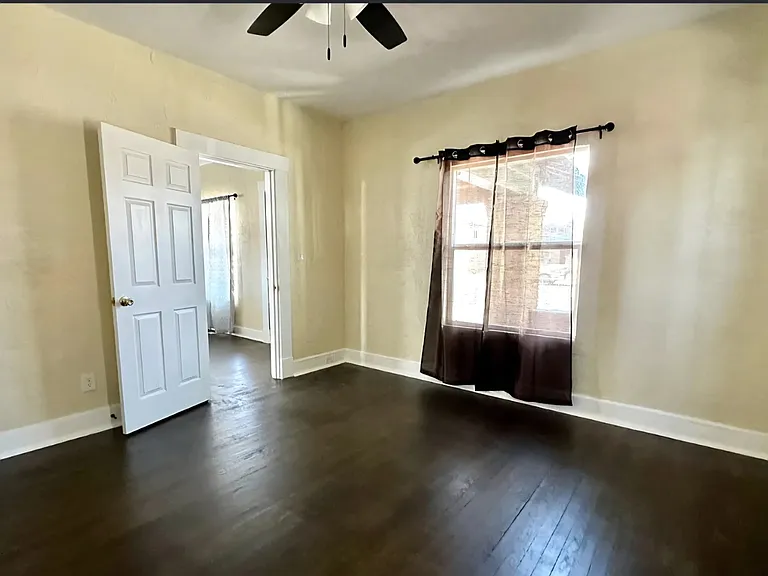 3312 Montana Ave — Photo 5