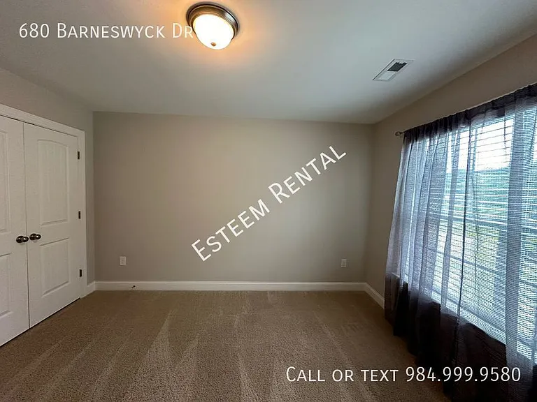 680 Barneswyck Dr #1 — Photo 19