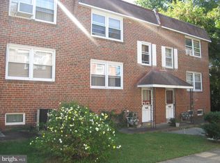 702 Longacre Ct, Yeadon, PA 19050